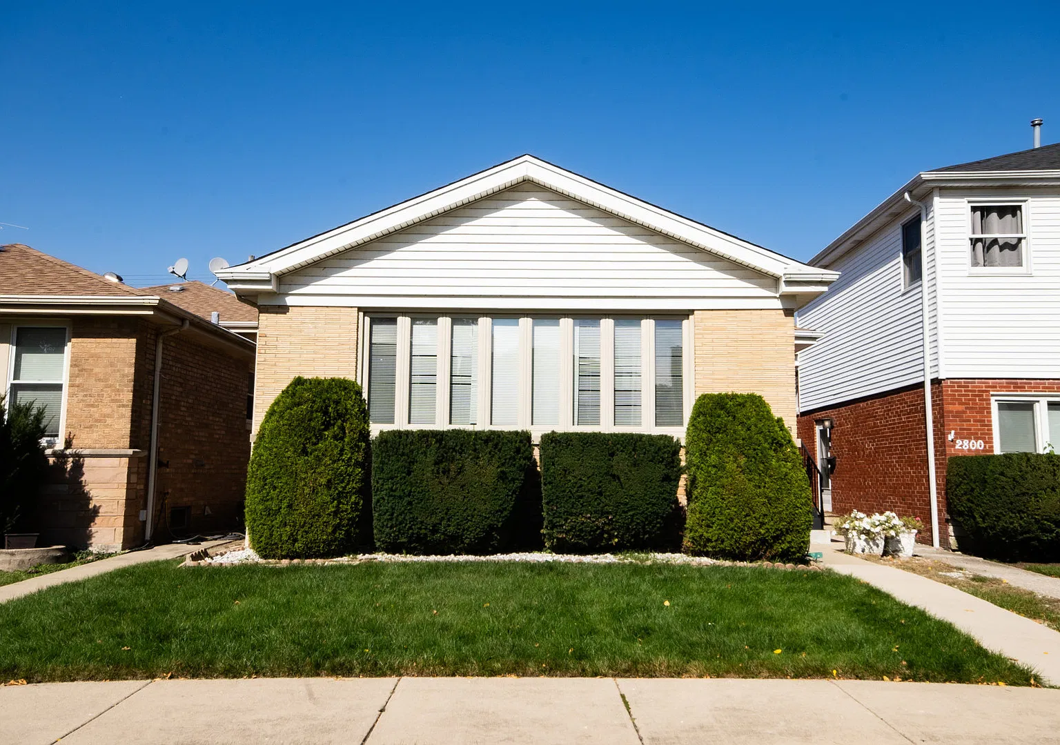 4 bed, 2900 sqft, $3,700 — Photo 1