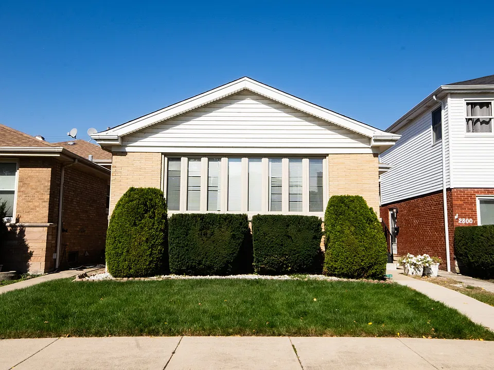 2804 W Estes Ave