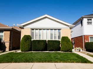 2804 W Estes Ave, Chicago, IL 60645