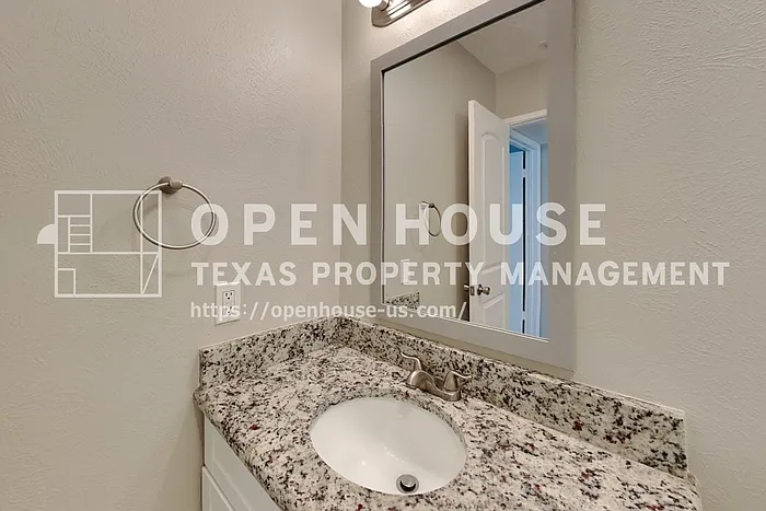 5028 Amhurst Ln — Photo 17