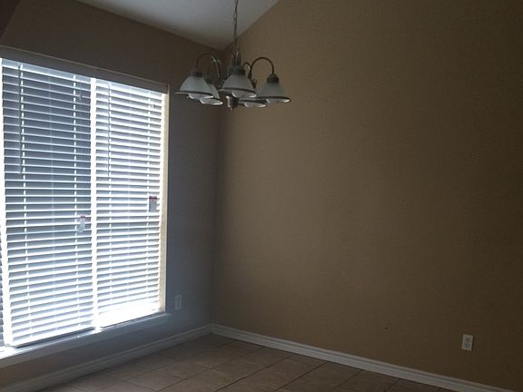 9223_dinning room_05142015