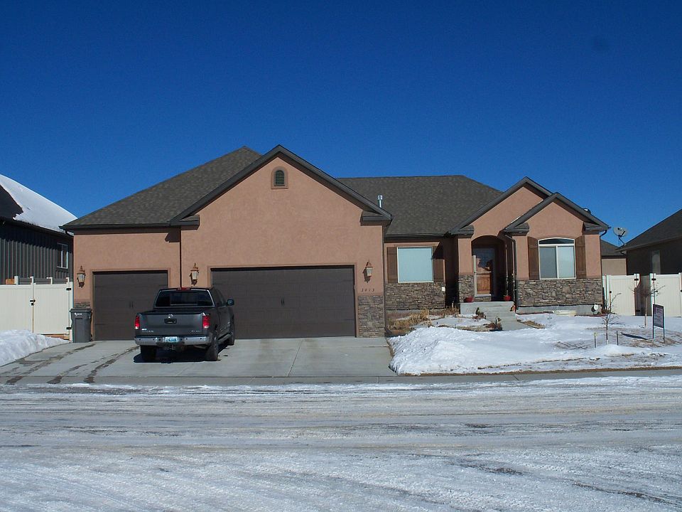 1st image of 3413 Scott Dr
