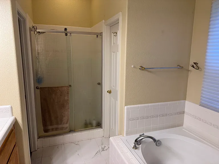 2142 Blackridge Ave — Photo 10