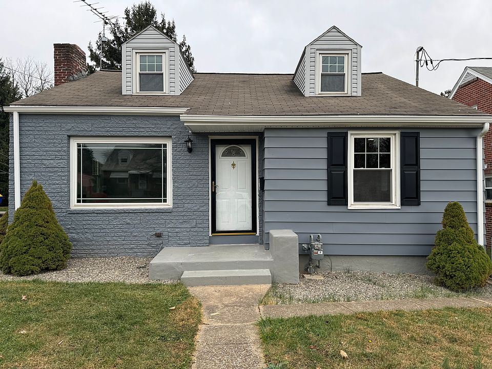 1st image of 225 N Forrest St