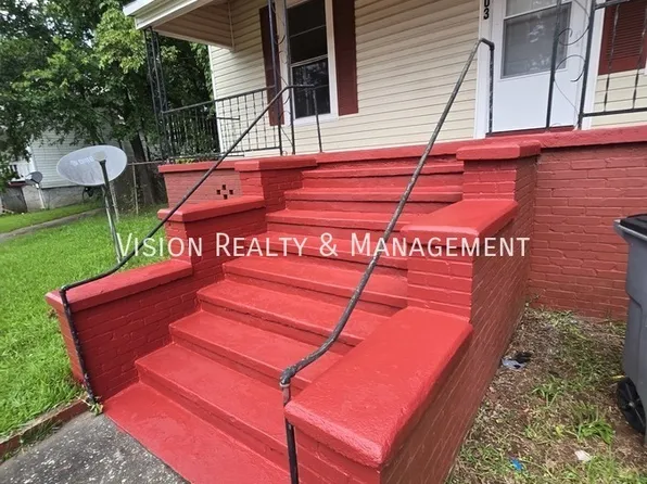 1303 Elm St, Lagrange, GA 30240