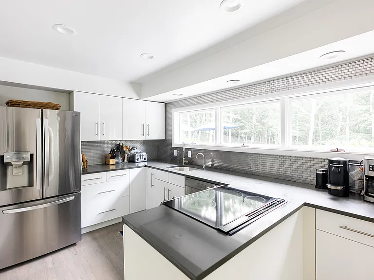 10 Crows Nest Cir — Photo 5