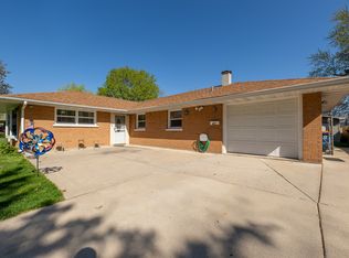 451 Michigan Ave, Aurora, IL 60506