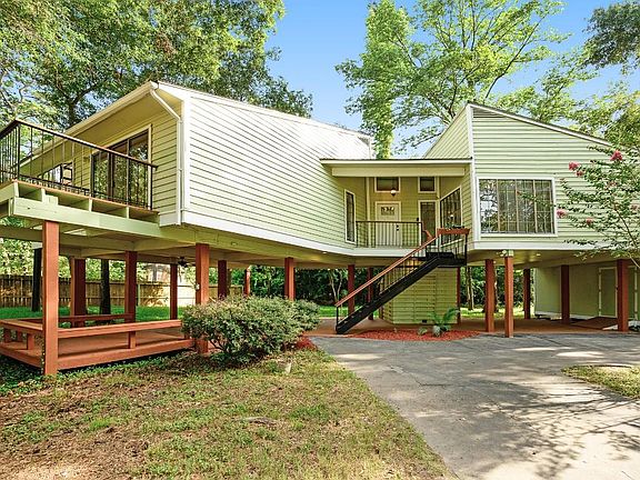 4th image of 18115 Bambriar Dr
