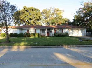 3122 Avenue H, Nederland, TX 77627