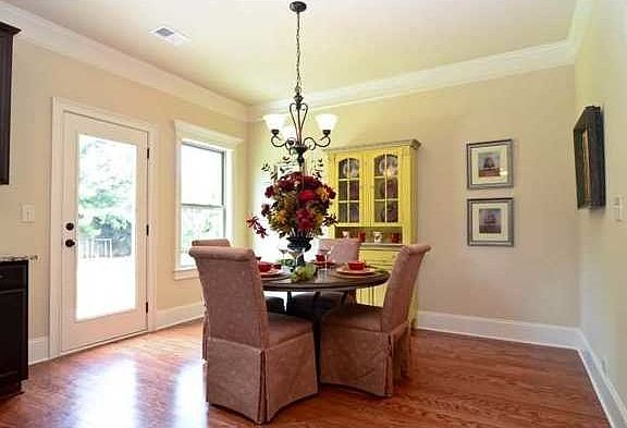 3rd image of 611 Summerstone Ln