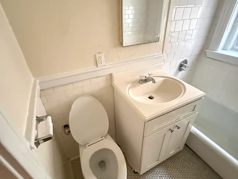 1205 Boylston St #2 — Photo 9