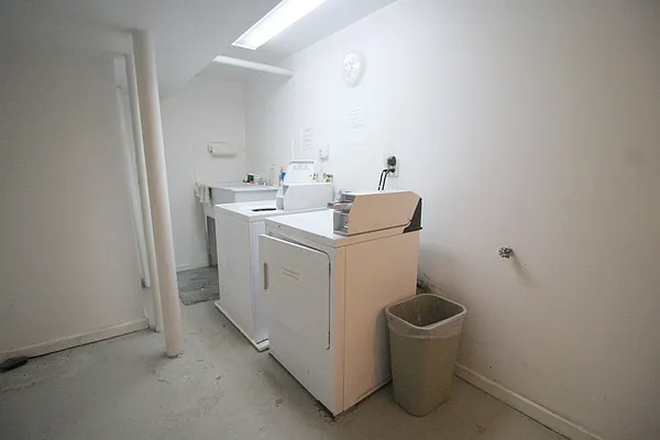 Rented by Uptown Flats LLC | media 40