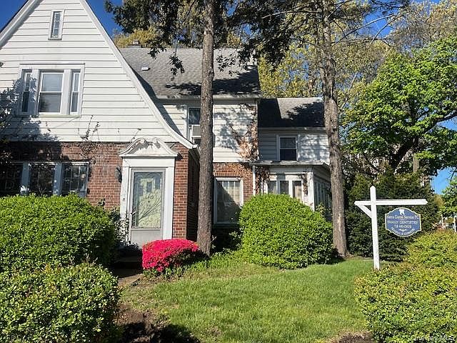 1st image of 10922 Myrtle Avenue