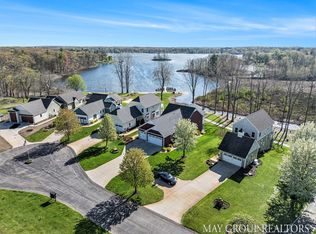 13460 Cottage View Ct, Gowen, MI 49326