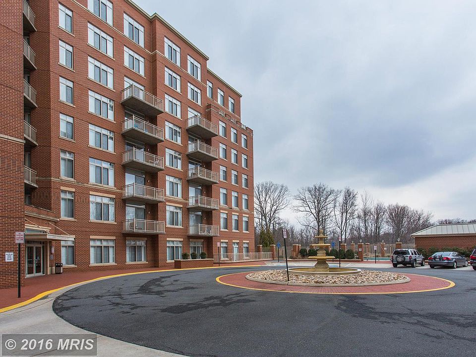1st image of 4490 Market Commons Dr Unit 307