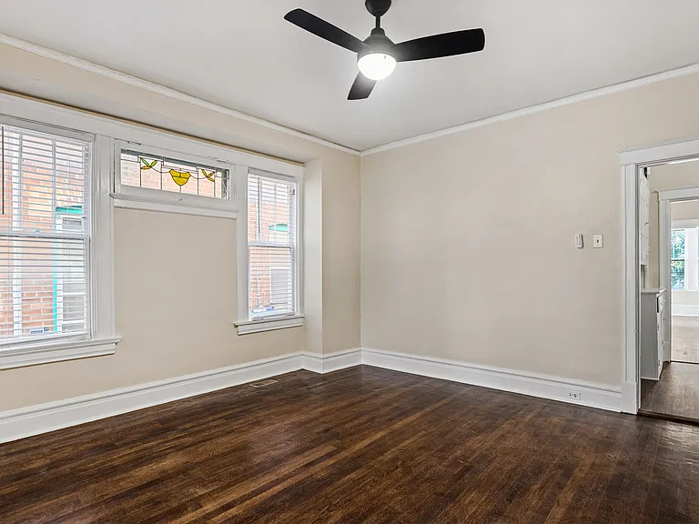 6026-28 Pershing Ave #6026 — Photo 9