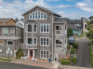 107 SW Coast St, Newport, OR 97365