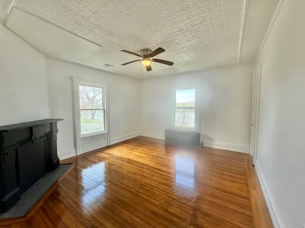 186 2nd Ave #2S, Troy, NY 12180