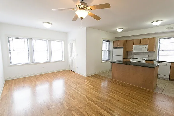 5401-5405 S. Drexel Boulevard — Photo 10