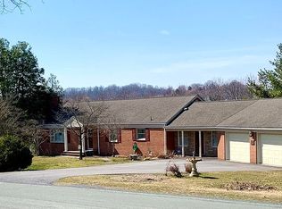 1317 Ambrose Dr, Winchester, VA