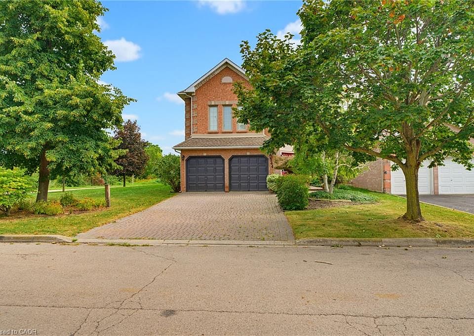 1st image of 144 Cove Cres