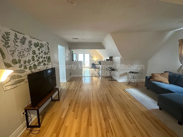 5619 E Liberty Blvd #3 — Photo 1