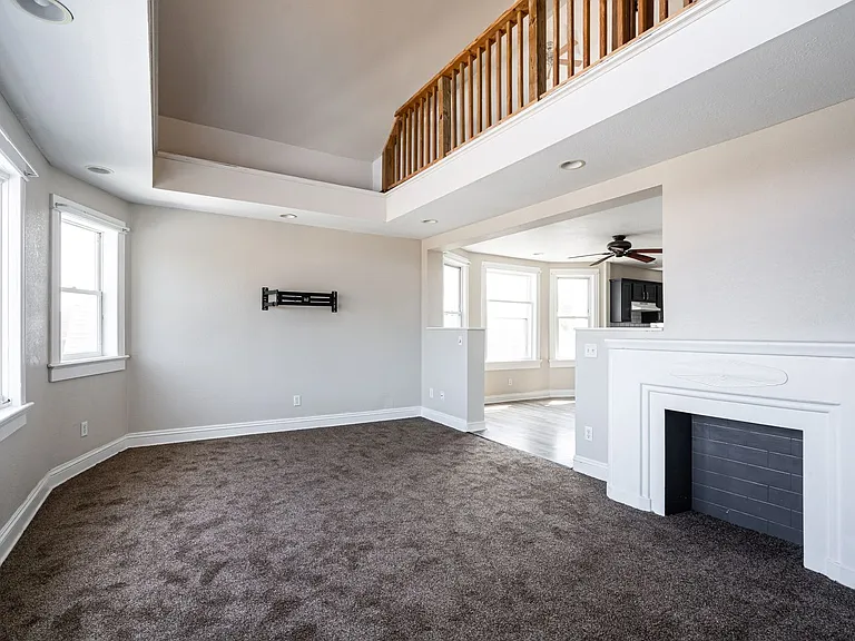 3315 N Holton St — Photo 4
