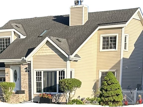 3rd image of 27473 Oakley St