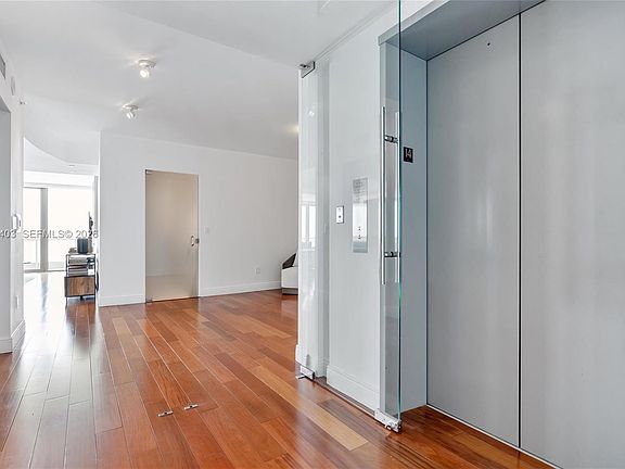 4th image of 1331 Brickell Bay Dr APT 1409