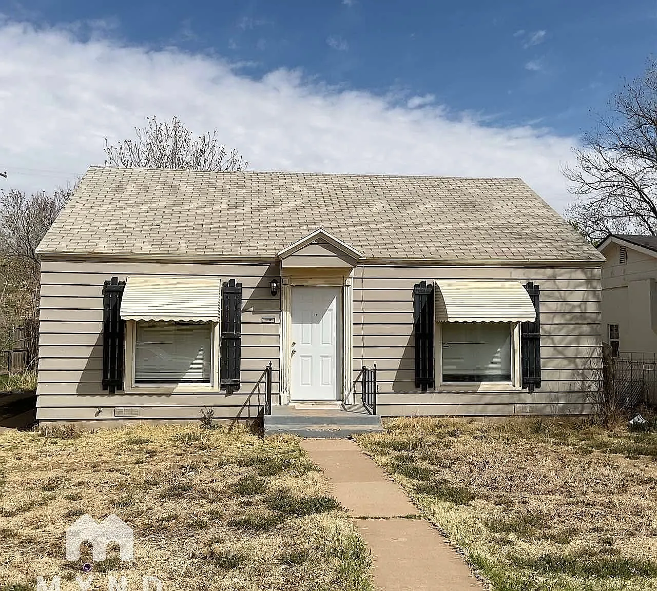2 bed, 1.0 bath, 928 sqft, $999 — Photo 1