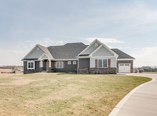 2250 Ridge Top Dr, Wadsworth, OH 44281