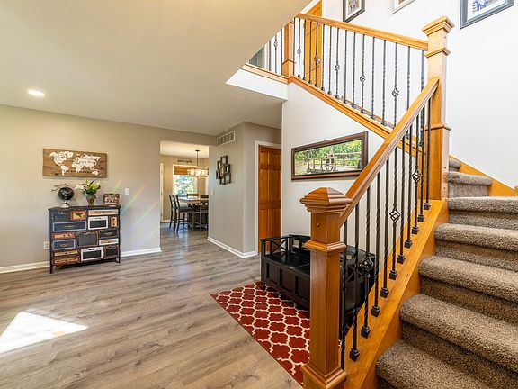 3rd image of 2452 Knights Bridge Dr