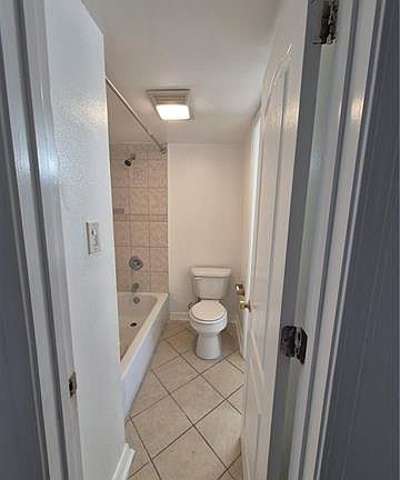 4th image of 2500 Manson Ave APT 404