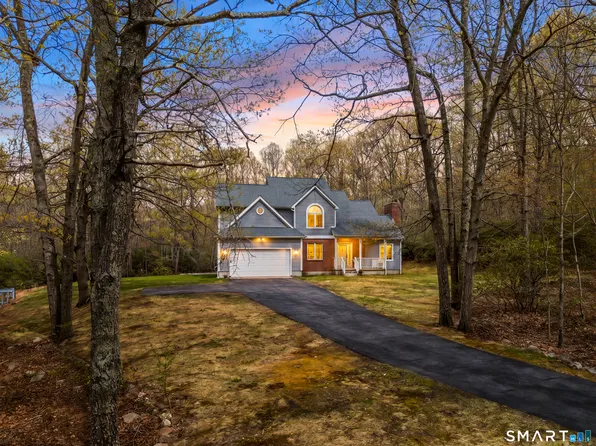 4 Greystone Drive, Montville, CT 06382