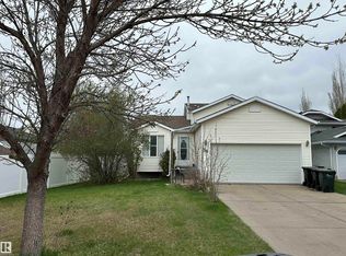 54 Darlington Dr, Strathcona County, AB T8H 1R7