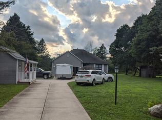 1260 Girdle Rd, Elma, NY 14059