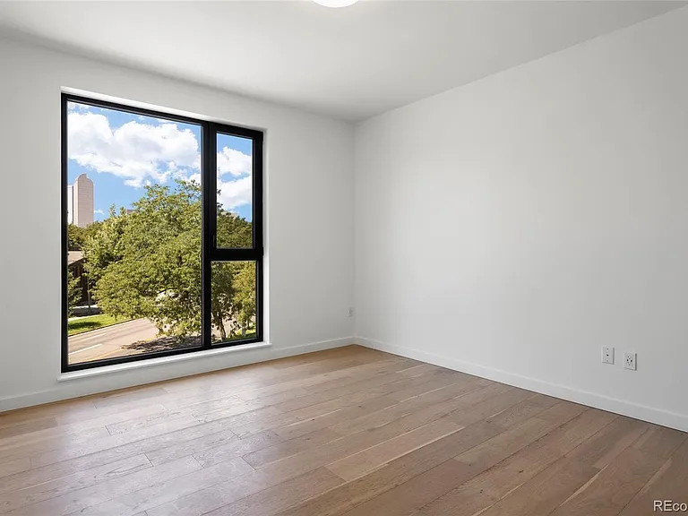1601 Park Ave #302 — Photo 18