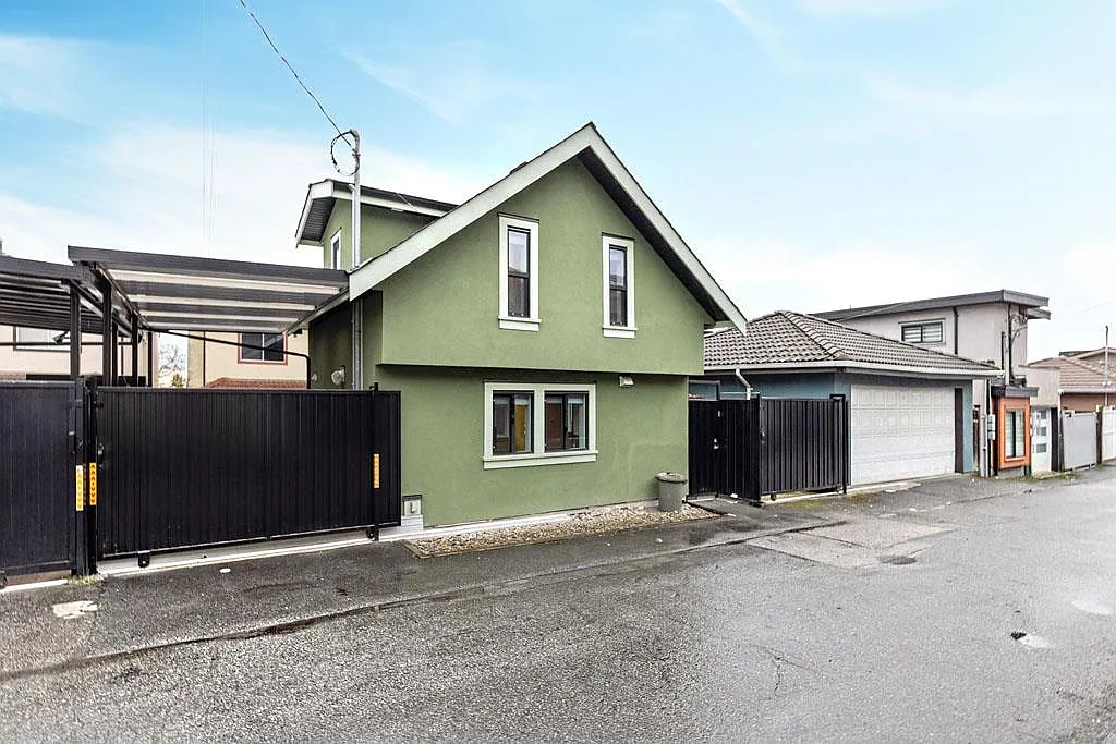 2 bed, 600 sqft, $1,990 — Photo 4