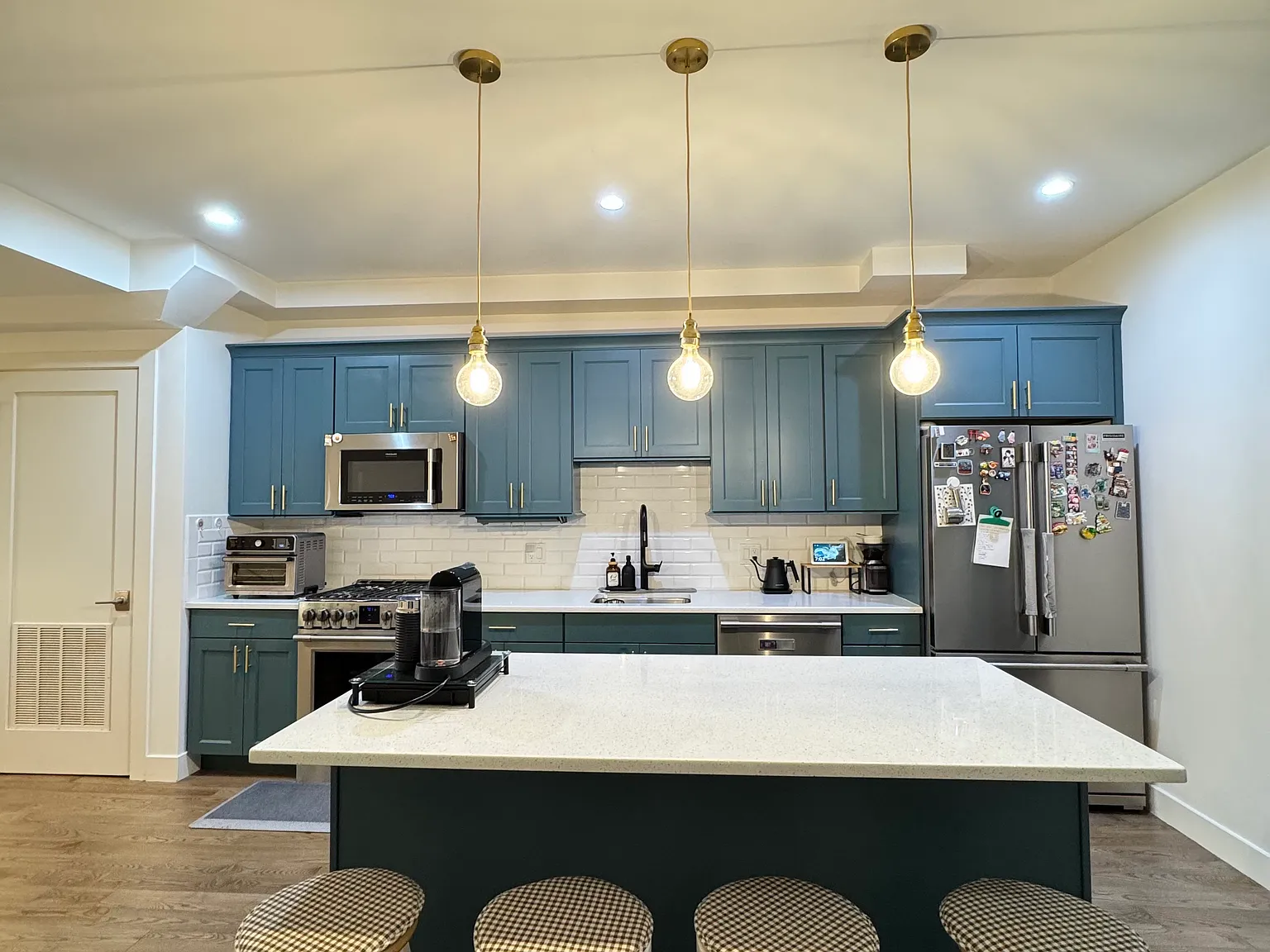 2 bed, 1267 sqft, $3,187 — Photo 4