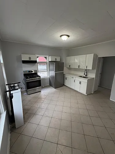 462 Elm St #3 Photo 1