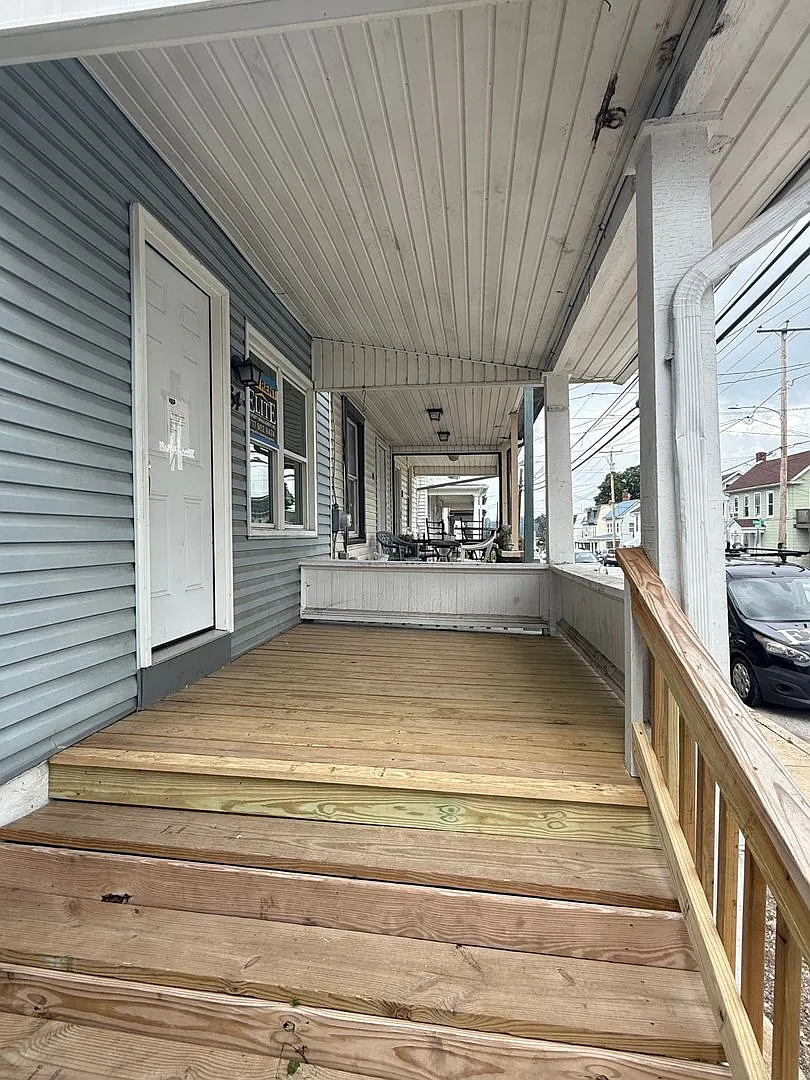 Available Now! Northeastern SD 3 bedroom home! — Photo 3