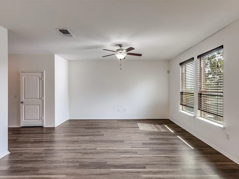 6209 Garden Rose Path — Photo 4