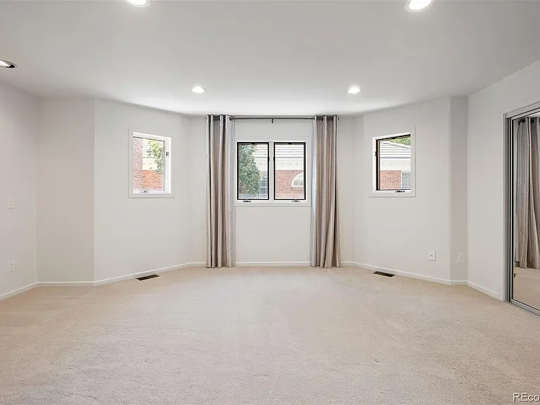 290 Madison St — Photo 21