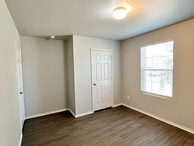 5825 Mountain Bluff Dr — Photo 6