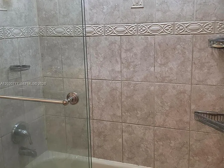 3912 SW 67th Ter #114 — Photo 12
