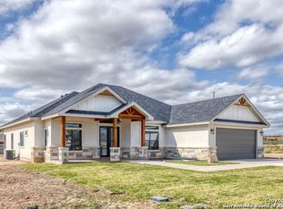 5 Hope Pl, Uvalde, TX 78801