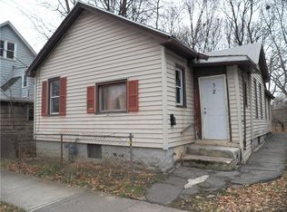 52 Walnut St, Rochester, NY 14611