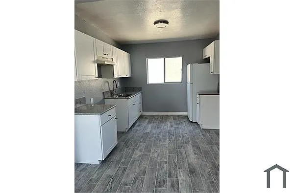 Building Photo - 120 W 73rd St #4