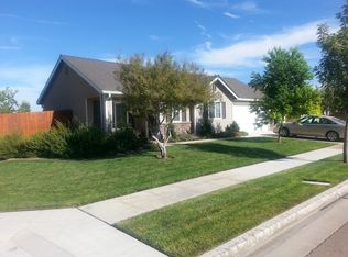 2573 S Claremont Ave, Fresno, CA