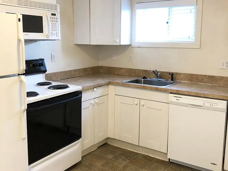 1411 N Northgate Way — Photo 7